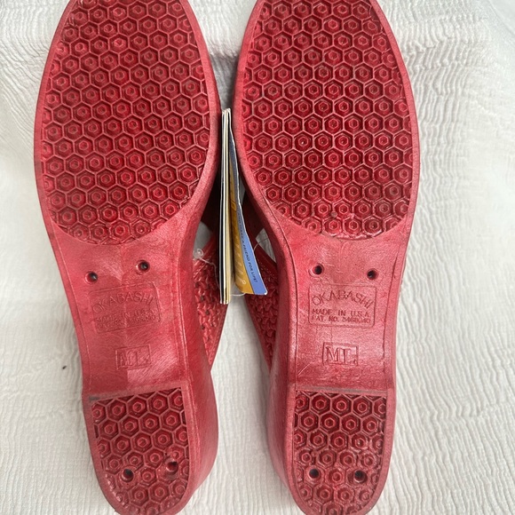 Vintage 1980s Okabashi Red Rose Slip on Jelly Sandals built in foot therapy - Picture 4 of 10